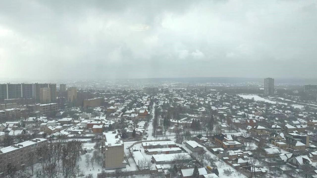 Bright House On 23 Serpnya Kharkiv Eksteriør bilde