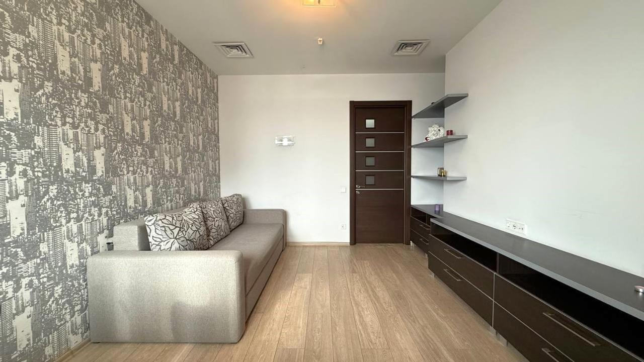 Bright House On 23 Serpnya Kharkiv Eksteriør bilde